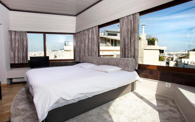 Exclusive apt with panoramic views! - ST8