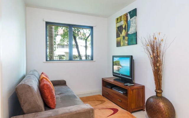 Cairns Beach Holiday Apartment