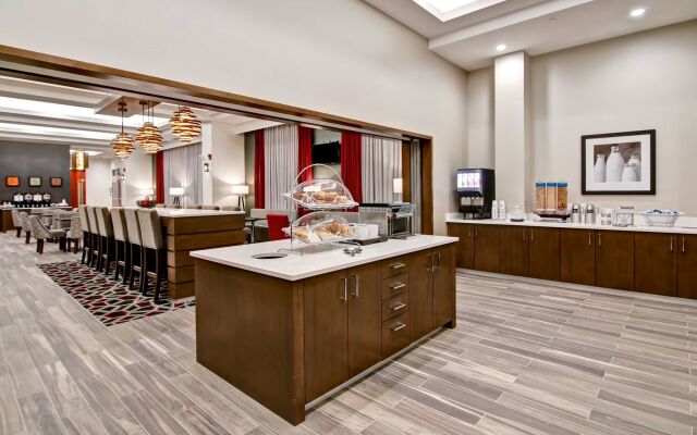 Hampton Inn & Suites by Hilton Grande Prairie