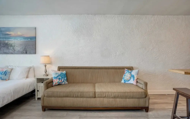 Sun-kissed by Avantstay Beachfront Access