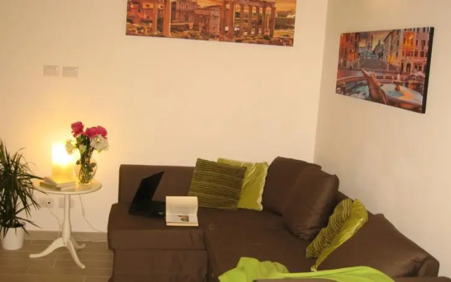 Sognando la dolce vita Piazza Fiume