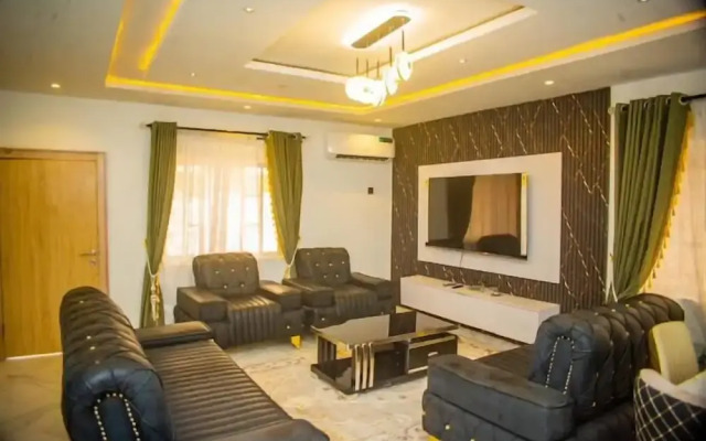 Lavish Apartment