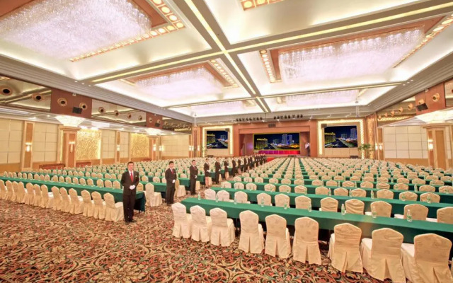 Jiangmen Gladden Hotel