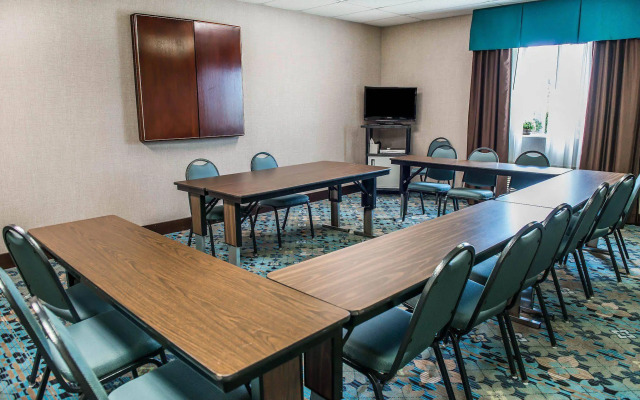 Comfort Inn & Suites Butler