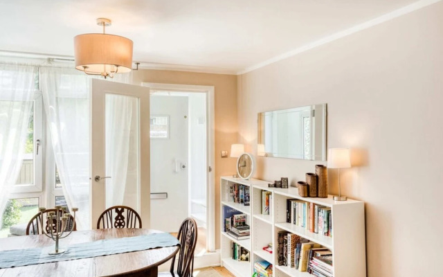 Homely 4 Bedroom House in Brixton