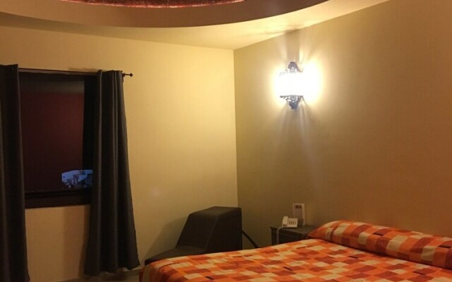 Luna Auto Hotel & Villas Coloniales