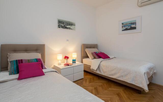 Apartment Mirtus
