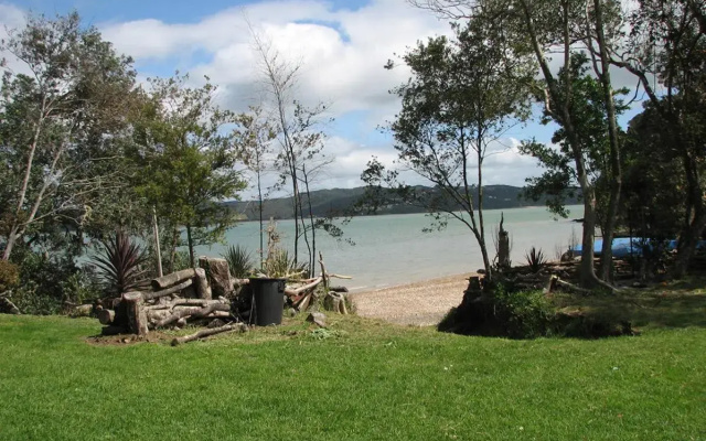 The Cowshed Wairoro Park - Russell Holiday Home