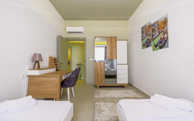 Sea View Stylish Flat w Shared Pool in Alanya