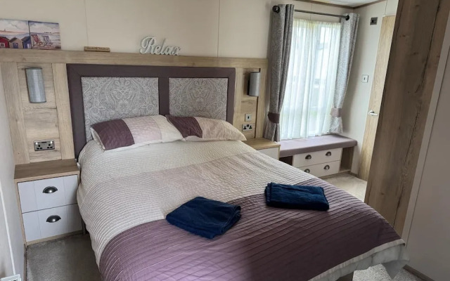 Luxury 2 Bedroom van Linen Included Pets go Free