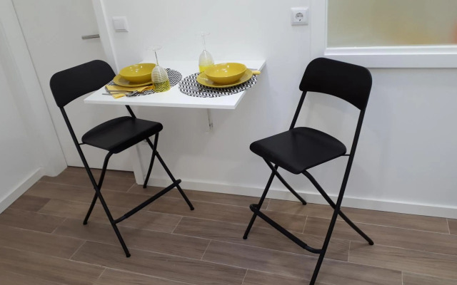 TMB (Train / Metro& Bus ) Oporto Station House