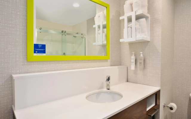 Hampton Inn By Hilton Paris