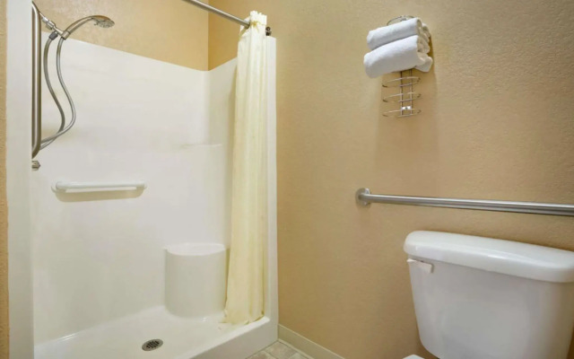 Travelodge by Wyndham Gillette