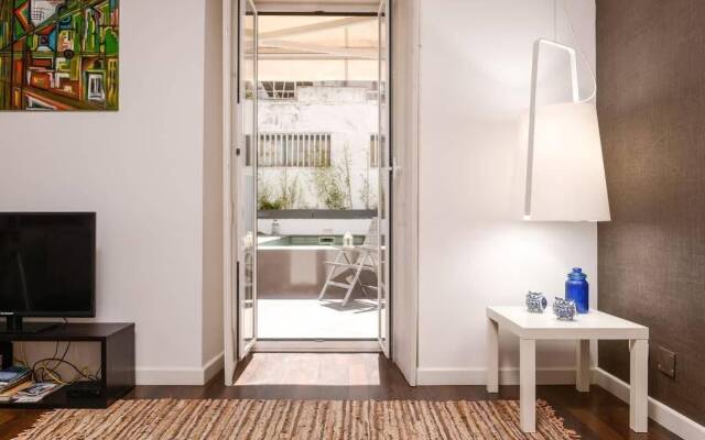 Lisbon Centre Apartment With Private Pool