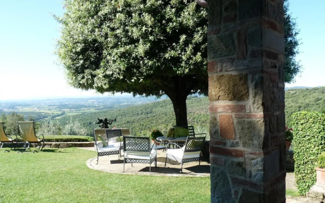 Tuscany Villa With Breathtaking View at Dotholiday