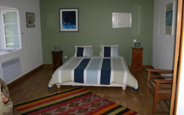 "Domaine De Clermont"