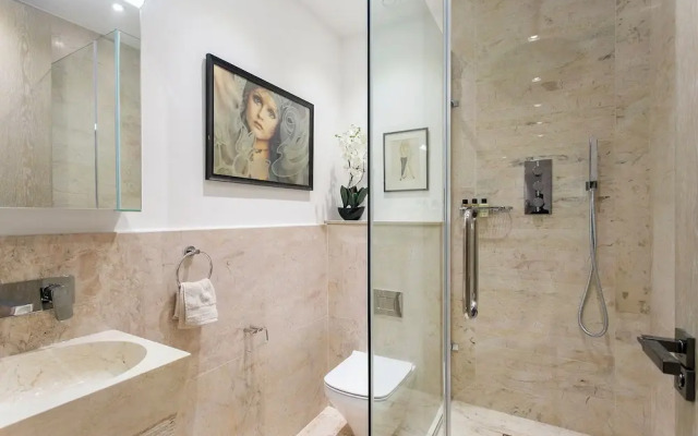 Ultra Modern 1-bedroom Apartment in Soho