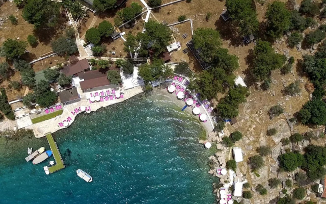 Delos Beach Hotel