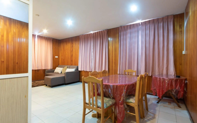 Kristal Hotel by OYO