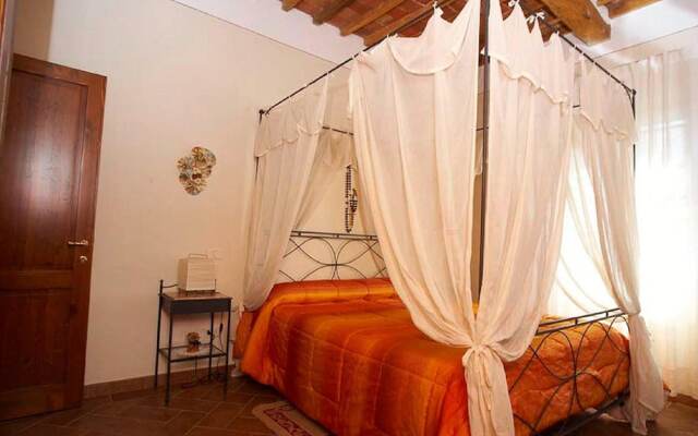 Elegant Castle Stay With Pool