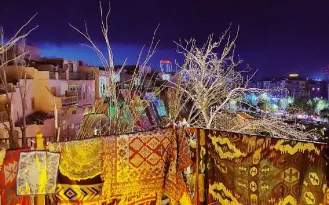 Jiulongquan Guesthouse