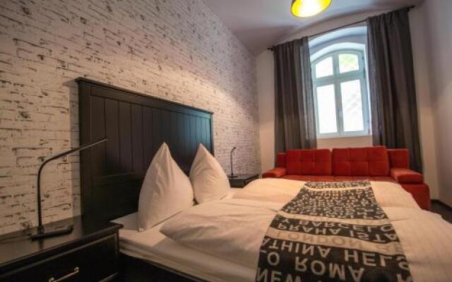 Brooklyn Sauna Apt by Ruterra