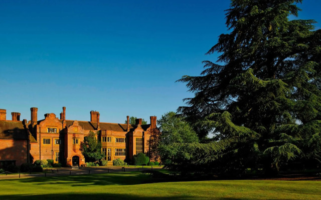 Hanbury Manor Marriott Hotel & Country Club