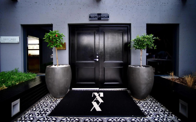 Max Executive Apartments