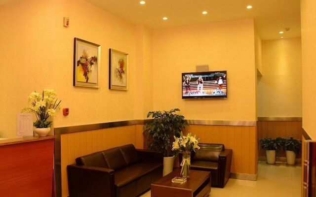 Chongqing Zhiyue Hotel