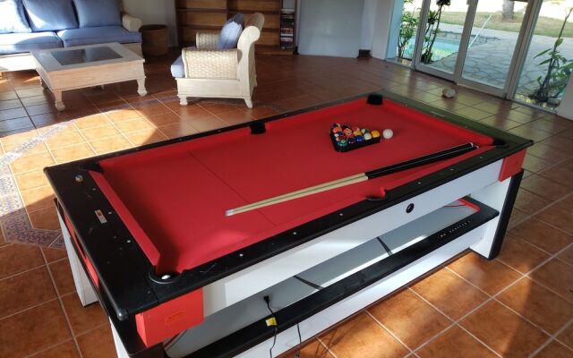 Villa 6 Bedrooms Guests Friendly