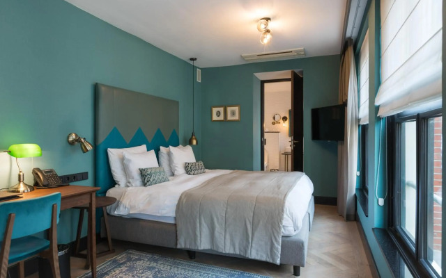 The Hendrick's Hotel