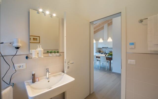 La Gazza Ladra Apartments