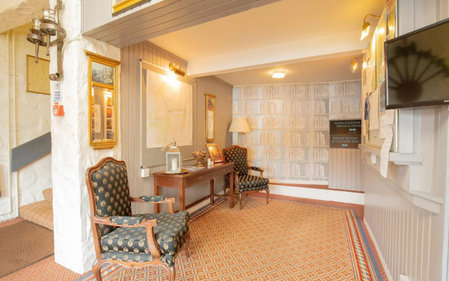 Clachan Cottage Hotel