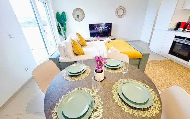 Warm&Bright 1BR w terrace&parking
