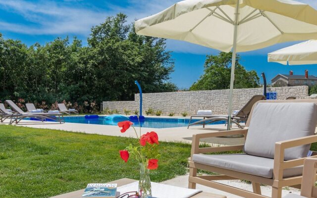 Luxurious Villa in Butkovici with Pool & Hot Tub