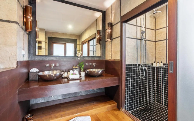 The Emerald Residence