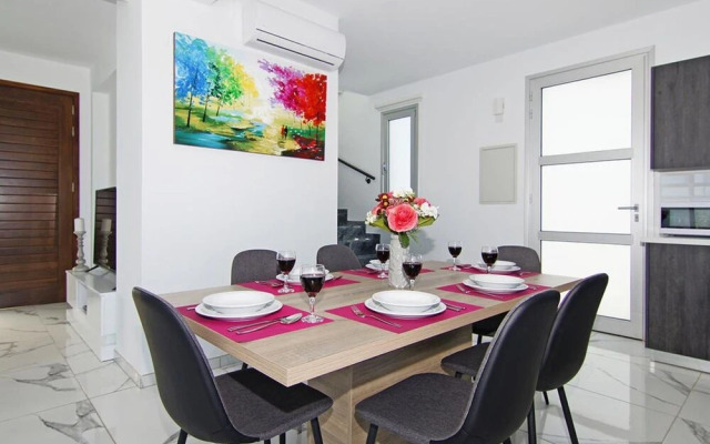 Austin Paralimni in Paralimni