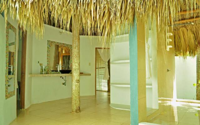 Huku Beach Hostel