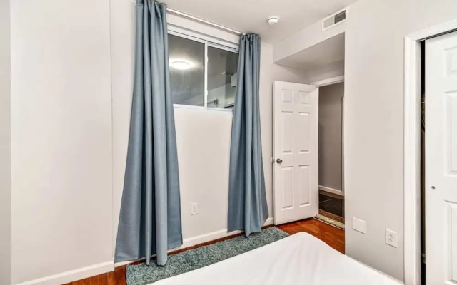 Amazing 2BD Steps From the Convention Center