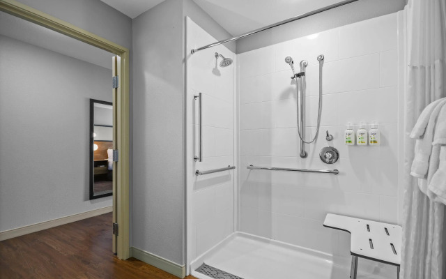 AmericInn by Wyndham International Falls