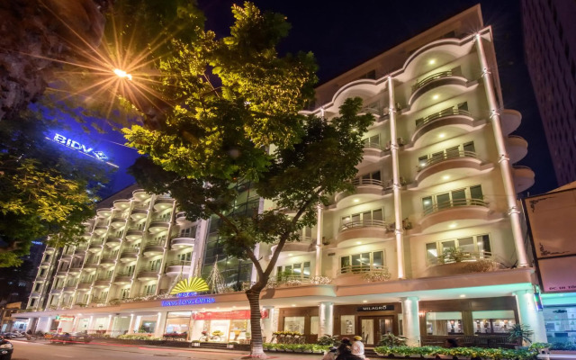 Thang Long Opera Hotel