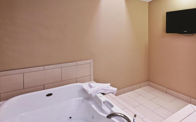 La Quinta Inn & Suites Las Vegas Tropicana