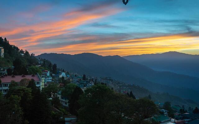 Sumitel Vista 800m from Mall Road