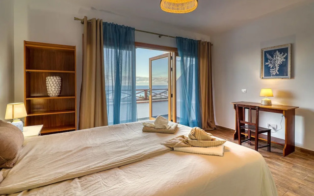 Special Home w Tropical Garden Near Seaside