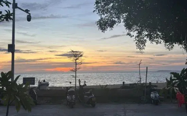 Oriental Erlihai Youth Hostel