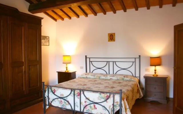 Wonderful private villa with WIFI, private pool, TV, pets allowed and parking, close to Arezzo