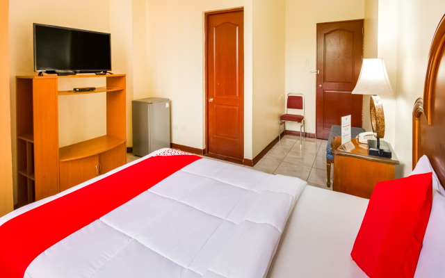 OYO 465 Ford's Inn (Vaccinated Staff)