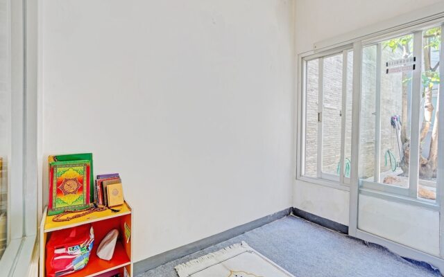 OYO 3905 Graha 100 Guest House Syariah