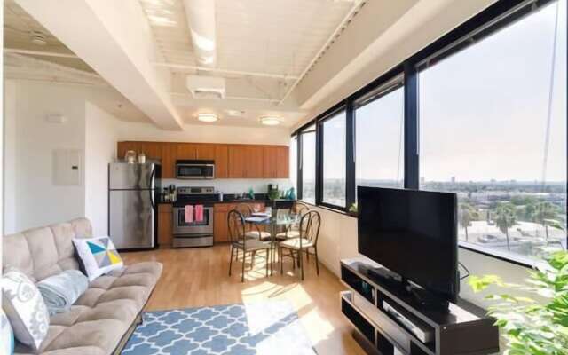 LUX 0 Bedroom Studio By Senstay