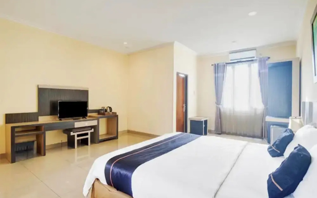 Tripletree Ken Hotel